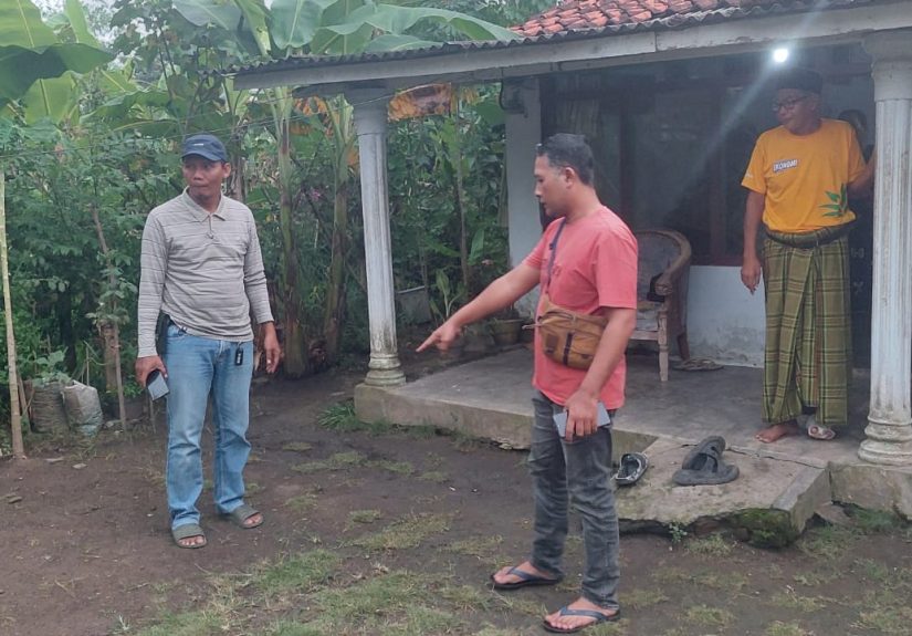 Kepergok Pemilik Rumah, Terduga Maling Motor di Randuangung Lumajang Diamankan Warga