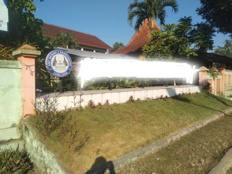 Seragam Gratis”, Realitanya Bisnis? Dugaan Monopoli dan Komersialisasi di SMPN di Lumajang Mencuat