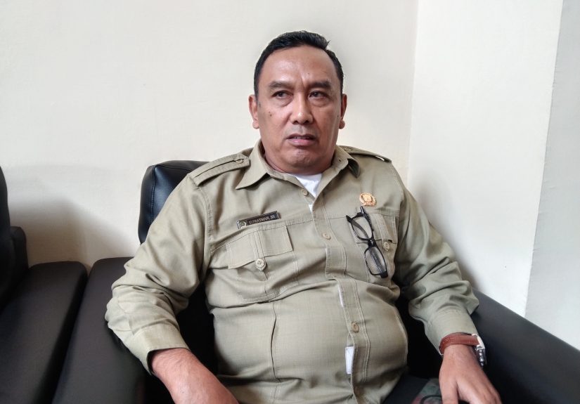 Komisi D Tegaskan Tak Ada Pilih Kasih: Bantuan Seragam Merata, Sekolah yang Lakukan Komersialisi Siap Disanksi