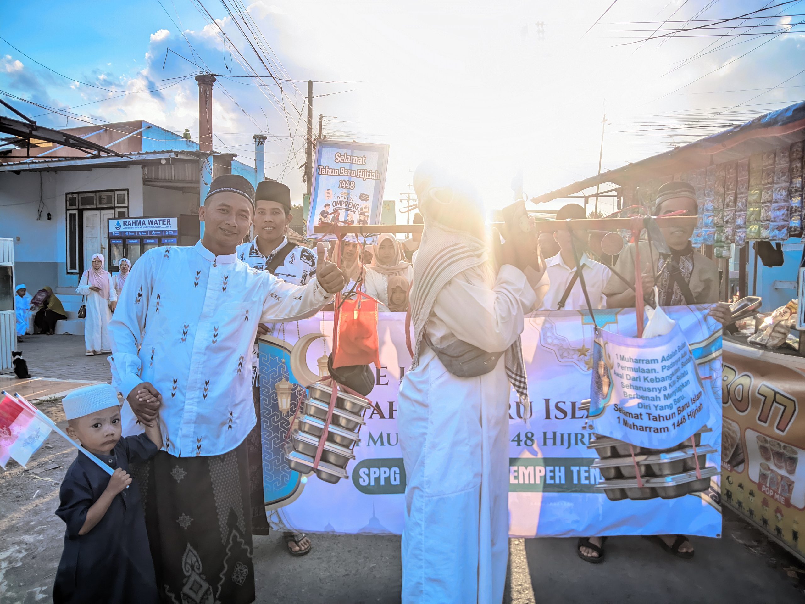 Di Tengah Sorotan Isu Nasional, Relawan SPPG Annur Azzahra Tempeh Lumajang Kompak Unjuk Solidaritas di Pawai 1 Muharram